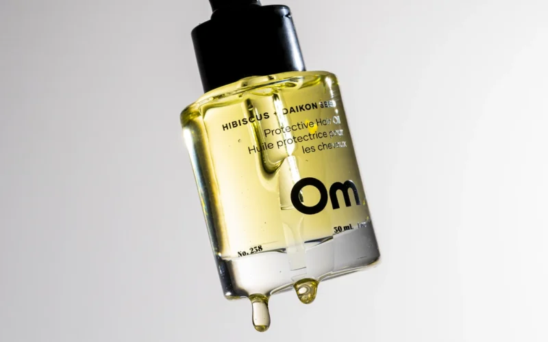 Hibiscus Daikon Seed Protective Hair Oil